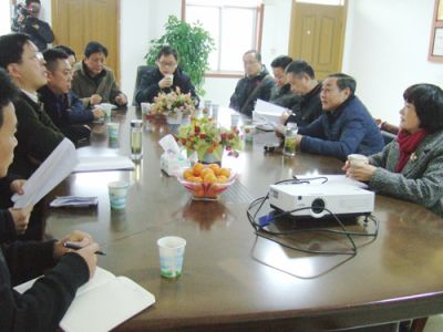 安慶市政協(xié)副主席戴德民、市政府副秘書長葉玲霞帶隊調(diào)研金泉科技